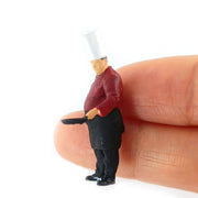 1:64 Painted Figure Mini Model Miniature Resin Diorama Sand Head Chef Staff Red